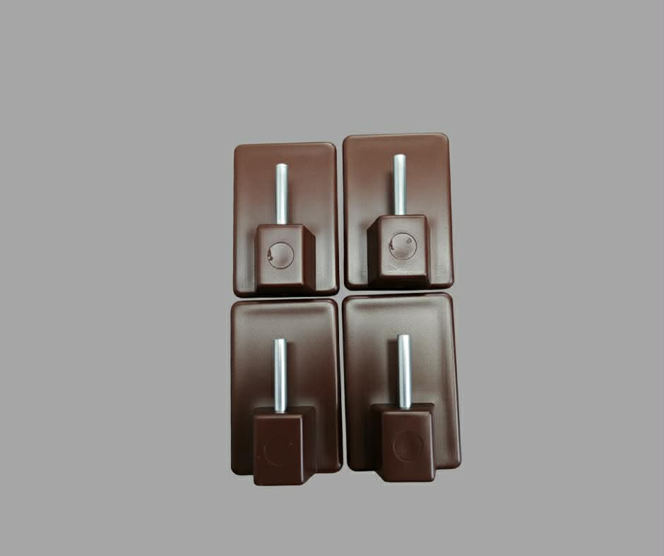 Element samoprzylepny brązowy (4 szt.)